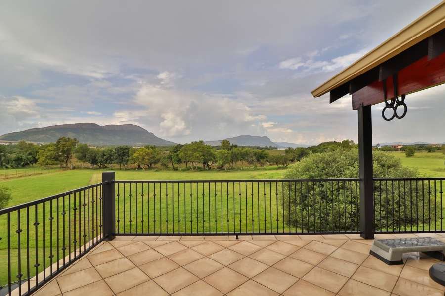 To Let 3 Bedroom Property for Rent in The Coves North West